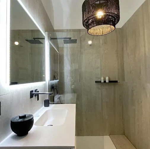 Reine Sophie シャレー *